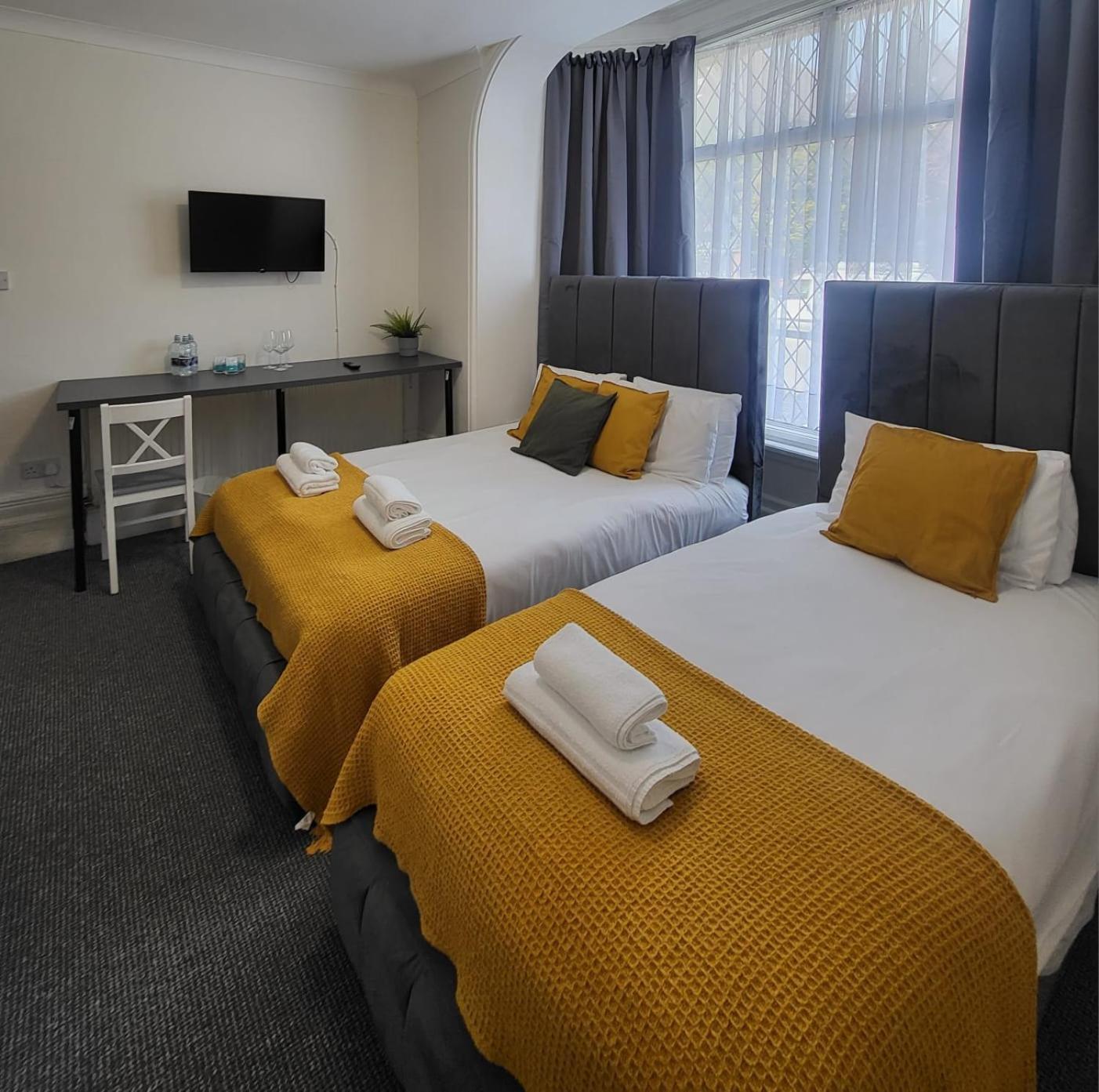 Woodford 3* Londra