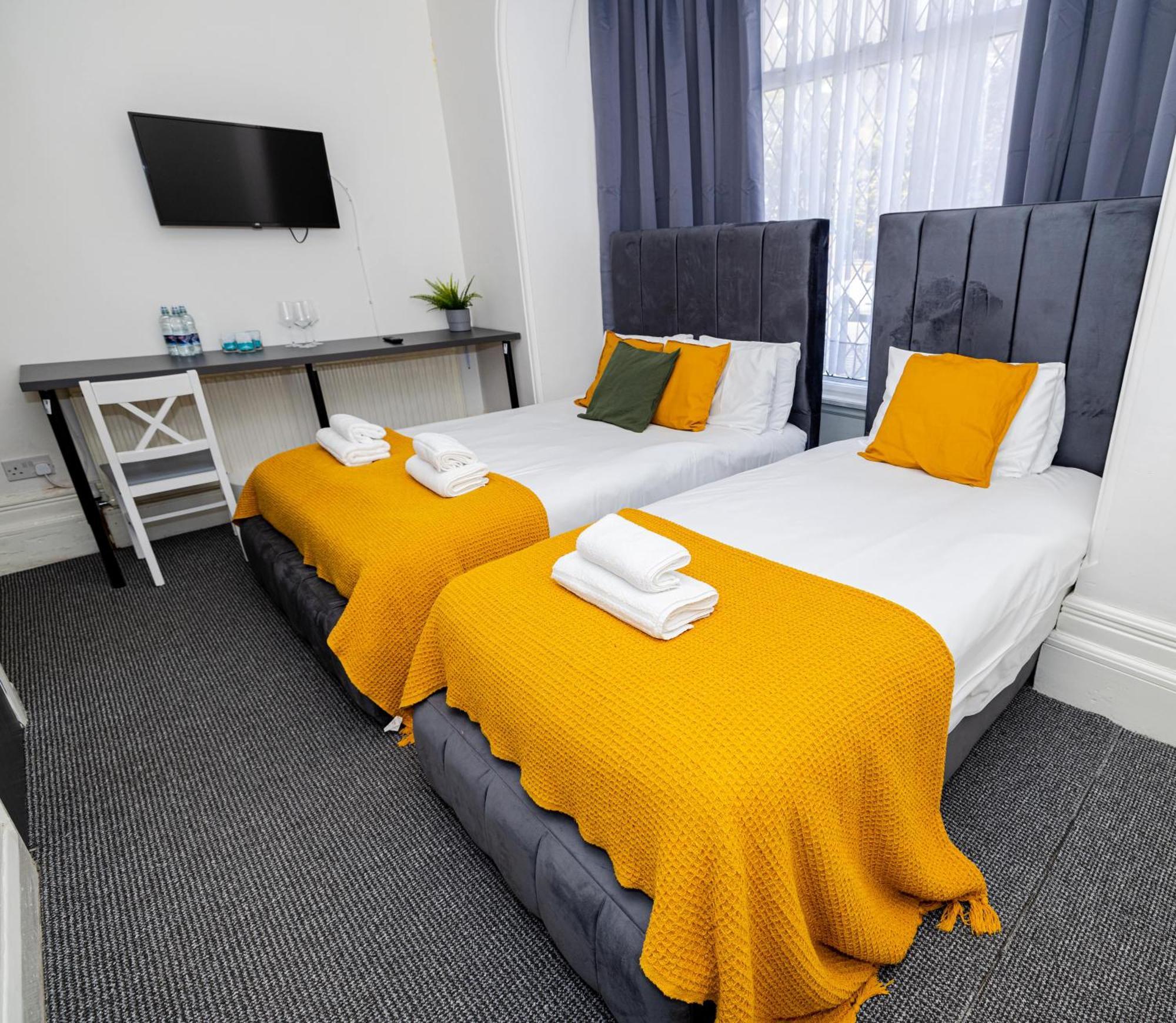 Woodford Hotel Londra